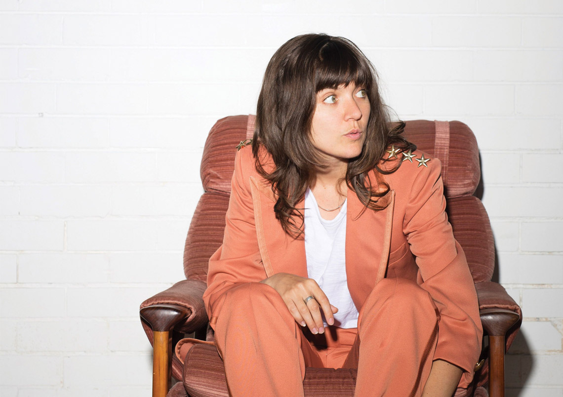 Courtney Barnett – Everybody Here Hates You