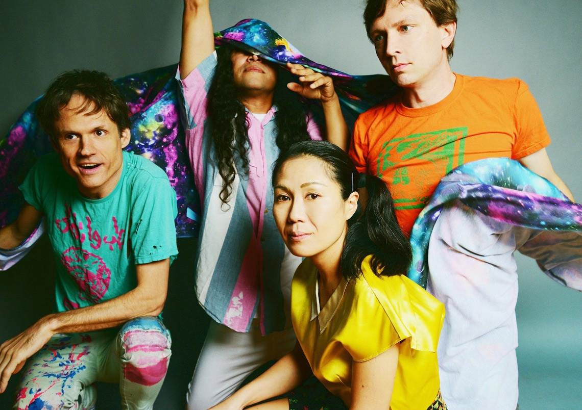 Deerhoof – Mountain Moves