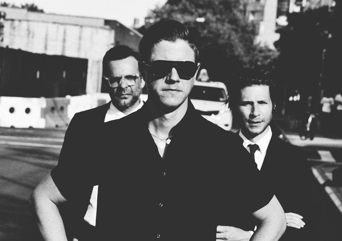 Interpol – Turn On The Bright Lights Tour 2017