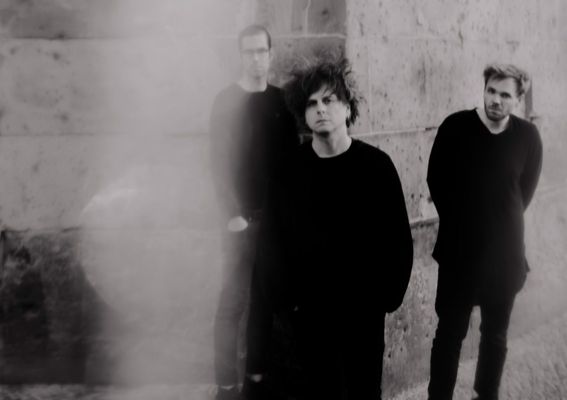 Klez.e – Desintegration