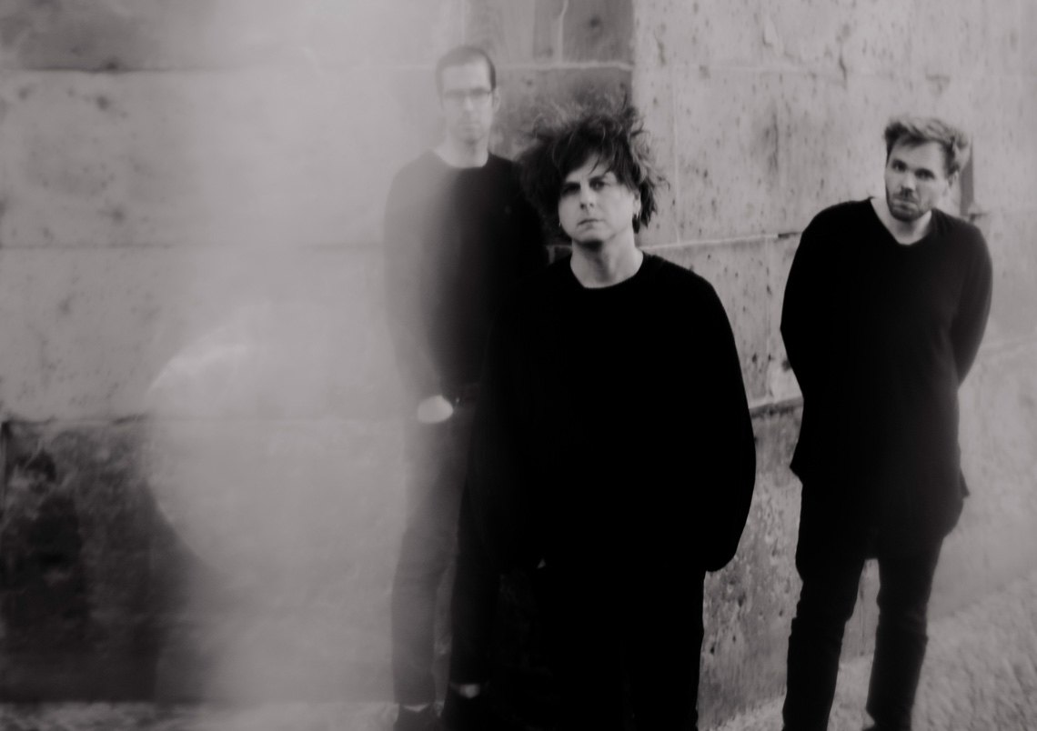 Klez.e – Desintegration