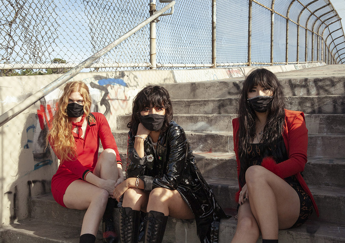 L.A. Witch – Play With Fire