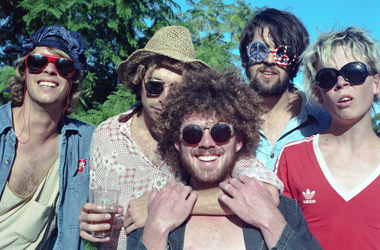 Pond – Hobo Rocket