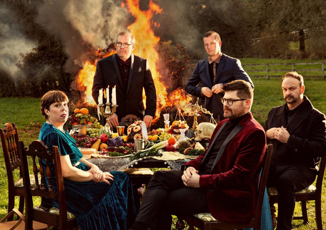 The Decemberists – Traveling On