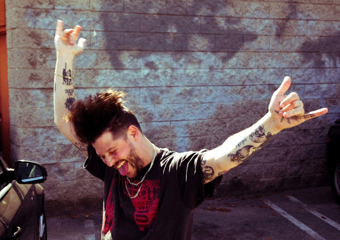 Wavves – Sinking Feeling