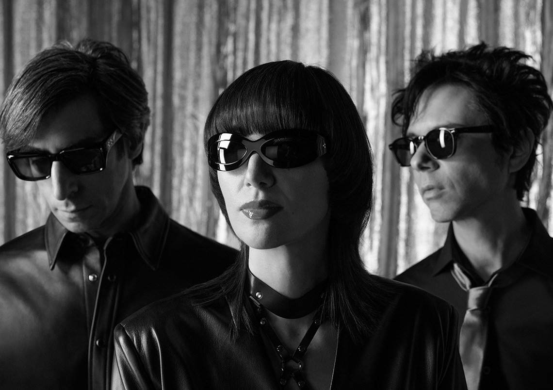 Yeah Yeah Yeahs – Cool It Down